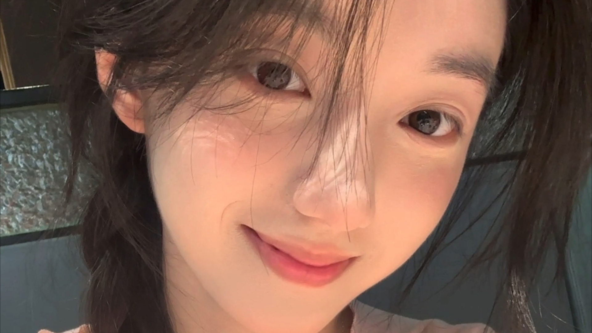 国台办：决不允许有人一边在大陆赚钱 一边支持“台独”分裂活动